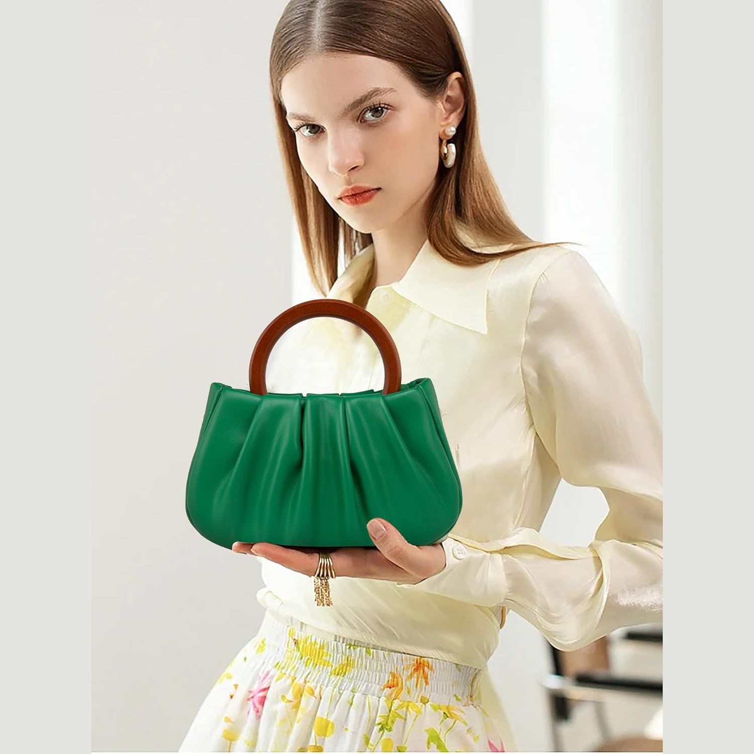 Milan Chiva Clutch Purses for Women Small Handbags Dumpling Mini Cloud Bag with Wooden Handle