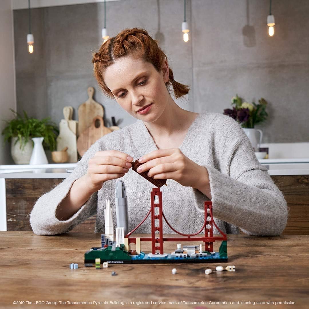 LEGO Architecture Skyline Collection 21043 San Francisco Building Kit Includes Alcatraz Model, Golden Gate Bridge and Other San Francisco Architectural Landmarks (565 Pieces)