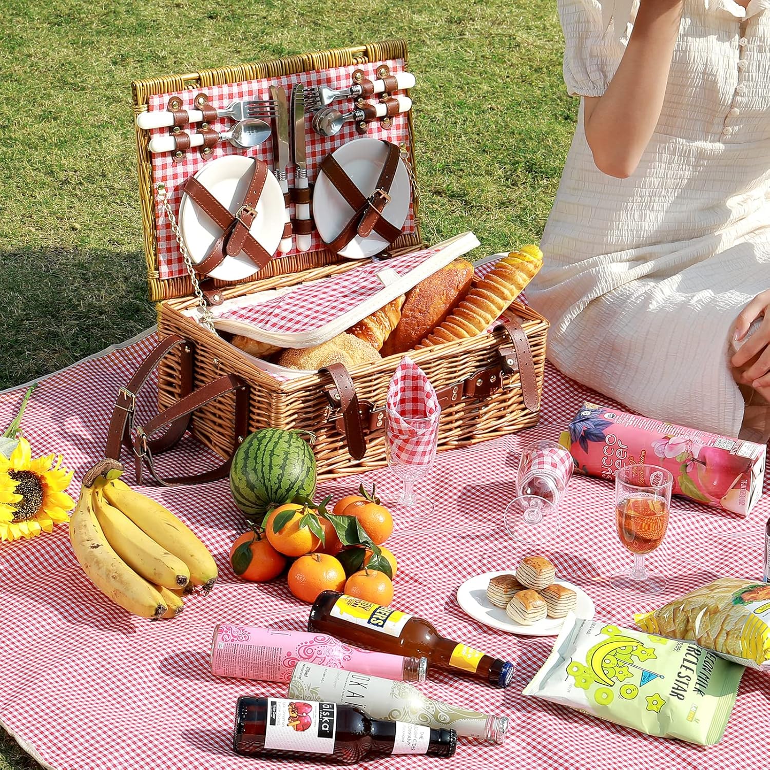 Picnic Basket for 4 Persons with Waterproof Picnic Blanket and Insulated Cooler, Large Wicker Picnic Basket for Camping, Outdoors, Valentine's Day, Christmas, Birthday, Wedding Gift, Pink