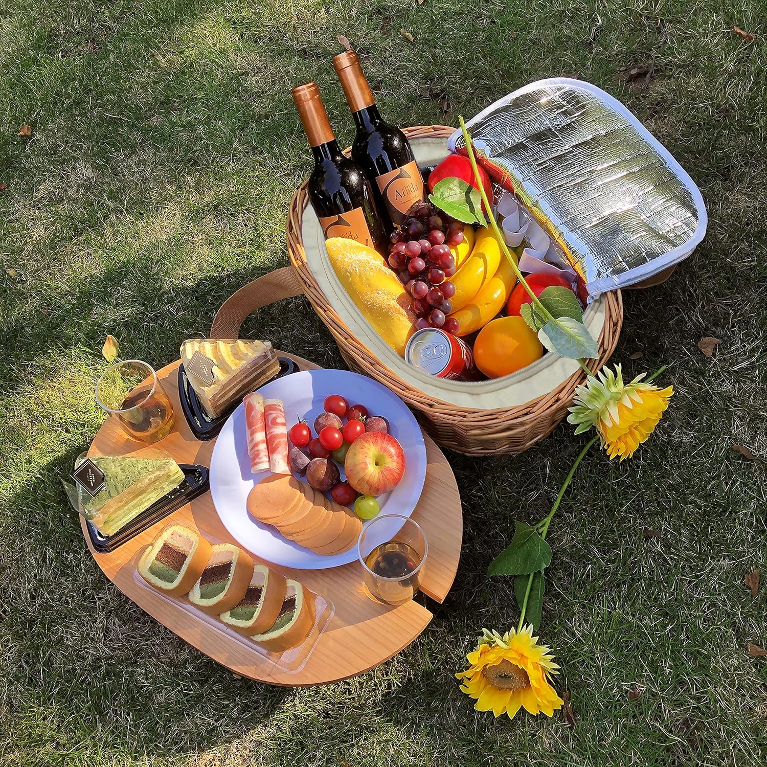 Hap Tim Wicker Picnic Basket Set for 4 with Mini Folding Wine Picnic Table & Large Insulated Cooler Bag & Cutlery Service Kits for 4 Person, Couples Gifts, Wedding Gifts (Y2209-4-CM)