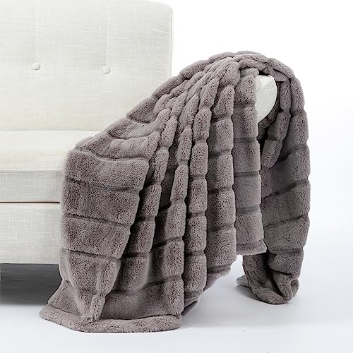 Cozy Bliss Faux Fur Throw Blanket for Couch, Cozy Soft Plush Thick Winter Blanket for Sofa Bedroom Living Room, 50 * 60 Inches Grey