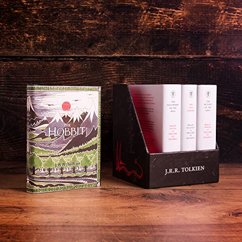 The Hobbit & The Lord of the Rings Gift Set: A Middle-earth Treasury