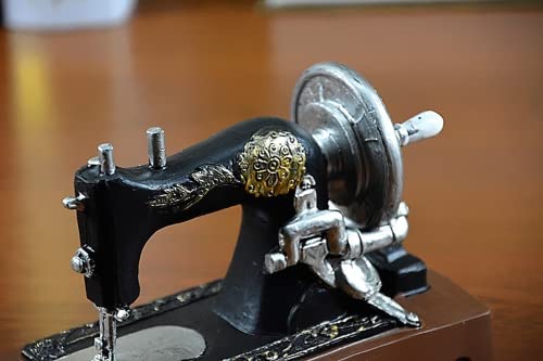 btpsdio Retro Nostalgic Vintage Sewing Machine Resin Model Clothing Store Window Crafts Cafe Decorations Ornaments Gifts Black