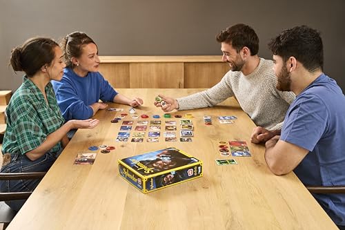 Splendor Board Game (Base Game) - Strategy Game for Kids and Adults, Fun Family Game Night Entertainment, Ages 10+, 2-4 Players, 30-Minute Playtime, Made by Space Cowboys