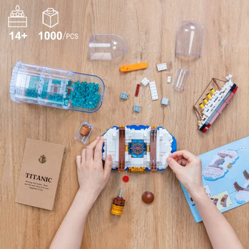 Titanic Ship in a Bottle Creator Expert Building Kit, Collectible Display Model Set, Creative Gift Toy for Adults and Teens Age 14+ (1000 Pieces)