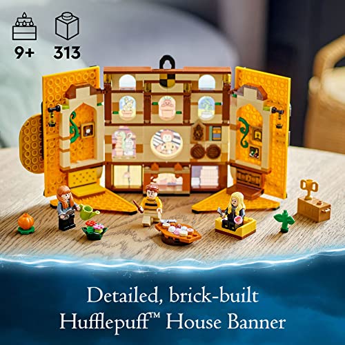 LEGO Harry Potter Hufflepuff House Banner 76412 Hogwarts Castle Common Room, Wall Decoration, Building Set with 3 Minifigures and Mandrake, Collectible Harry Potter Toy, Gift Idea for Boys Girls Kids