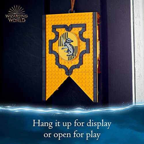 LEGO Harry Potter Hufflepuff House Banner 76412 Hogwarts Castle Common Room, Wall Decoration, Building Set with 3 Minifigures and Mandrake, Collectible Harry Potter Toy, Gift Idea for Boys Girls Kids