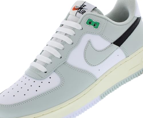 Nike mens Air Force 1 '07 LV8