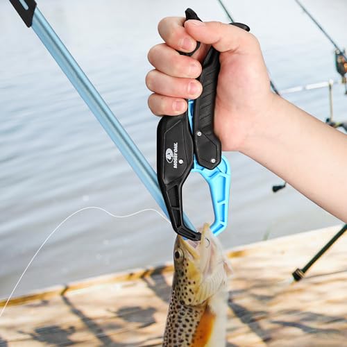 Mossy Oak Fishing Tools Kit- Fishing Plier, Fish Fillet Knife, Fish Lip Gripper, Hook Remover, Digital Fish Scale, Line Snip, Fly Fishing Retractor, with Sheath Lanyard, Fishing Gifts for Men