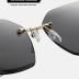 2022 New Woman Sunglasses for Beach Summer with Eyeglass Case, Sunglasses Womens Trendy Fashion Woman Sun Glasses
