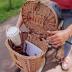 PICNIC TIME Cambridge Bike Basket, Personal Picnic Basket with Removable Shoulder Strap, Small Basket for Lunch, Bicycle Basket, (Wicker)