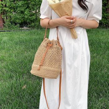 Straw Bucket Bag for Women, Summer Woven Beach Bag Drawstring Hobo Bucket Purses Handbag for Vacation