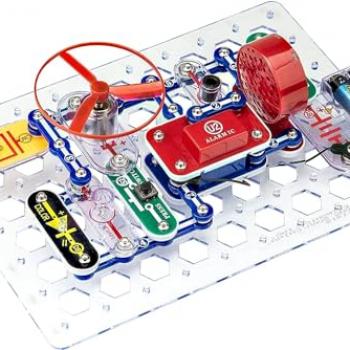 Snap Circuits Jr. SC-100 Electronics Exploration Kit, Over 100 Projects, Full Color Project Manual, 28 Parts, STEM Educational Toy for Kids 8 +