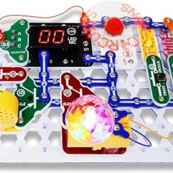 Snap Circuits “Arcade”, Electronics Exploration Kit, Stem Activities for Ages 8+, Full Color Project Manual (SCA-200)