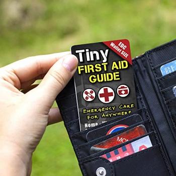 Tiny First Aid Guide: Emergency Medical Care for Anywhere - Step-by-Step, Pocket, EDC: Survival Medicine, Everyday Carry, Micro-Guide