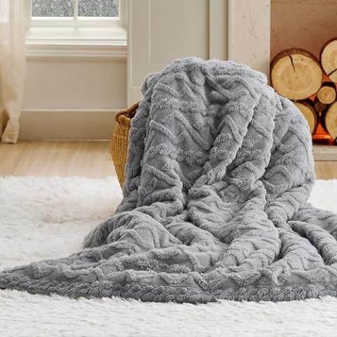 Bedsure Sherpa Throw Blanket for Couch - Soft Fuzzy Cozy Blanket for Women, Fleece Plush Thick Warm Blanket Gift for Winter, Grey, 50x60 Inches