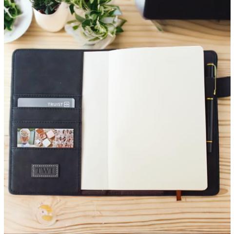 Personalized Leather Journal Refillable Journal Custom Notebook for Writing with Card Slots Lined Leather Bound A5 Daily Journal Executive Notebook Travel Diary Gift Idea Pen Loop (Black Onyx)