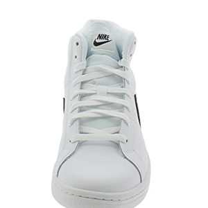 Nike Men’s Tennis Shoe – Performance and Comfort