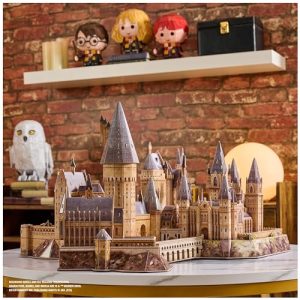 Harry Potter Hogwarts Castle: Magical Model Kit