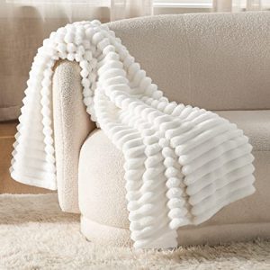 Bedsure White Throw Blanket: Cozy Gift for Her
