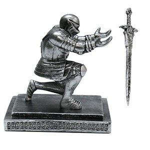 AMJUDOT Knight Pen Holder: Unique Desk Organizer