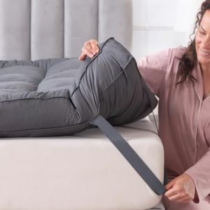 WhatsBedding Queen 5-Inch Goose Feather Topper