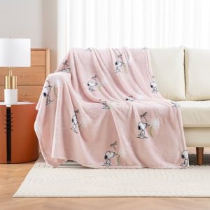 Peanuts Snoopy VelvetLoft Plush Throw Blanket – 55″x70″