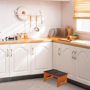 Secure Wooden Step Stool for Home Use – Non-Slip