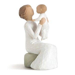 Willow Tree Grandmother Figure – A Unique Love Transcends Years