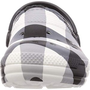 Crocs Classic Holiday Lined Clogs – Cozy Plaid Unisex