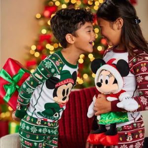 Disney Minnie Mouse Holiday Plush – Christmas Collection Toy